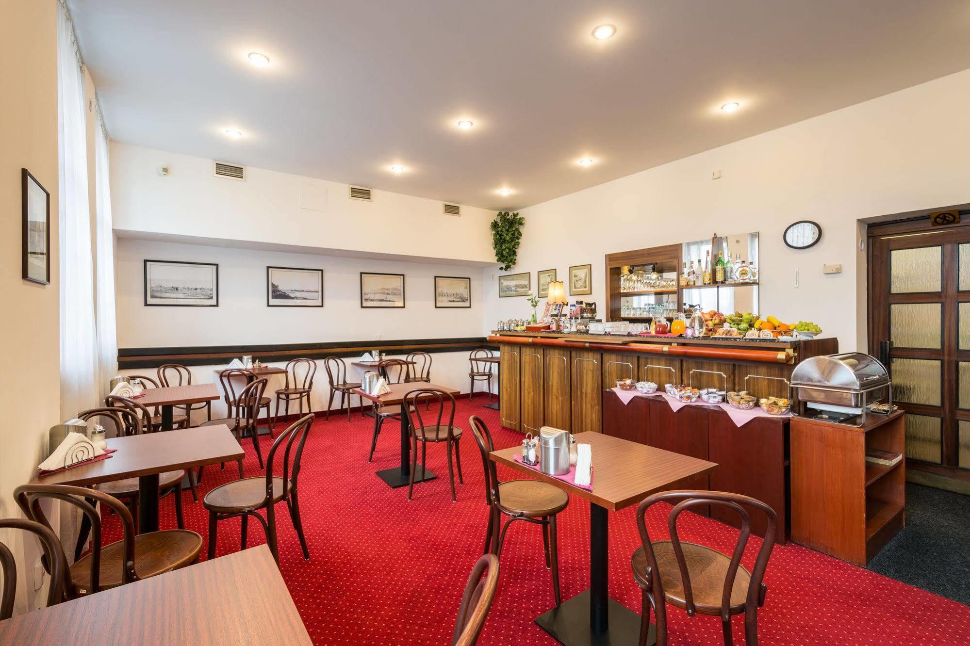 Hotel & Residence Royal Standard Prague Luaran gambar